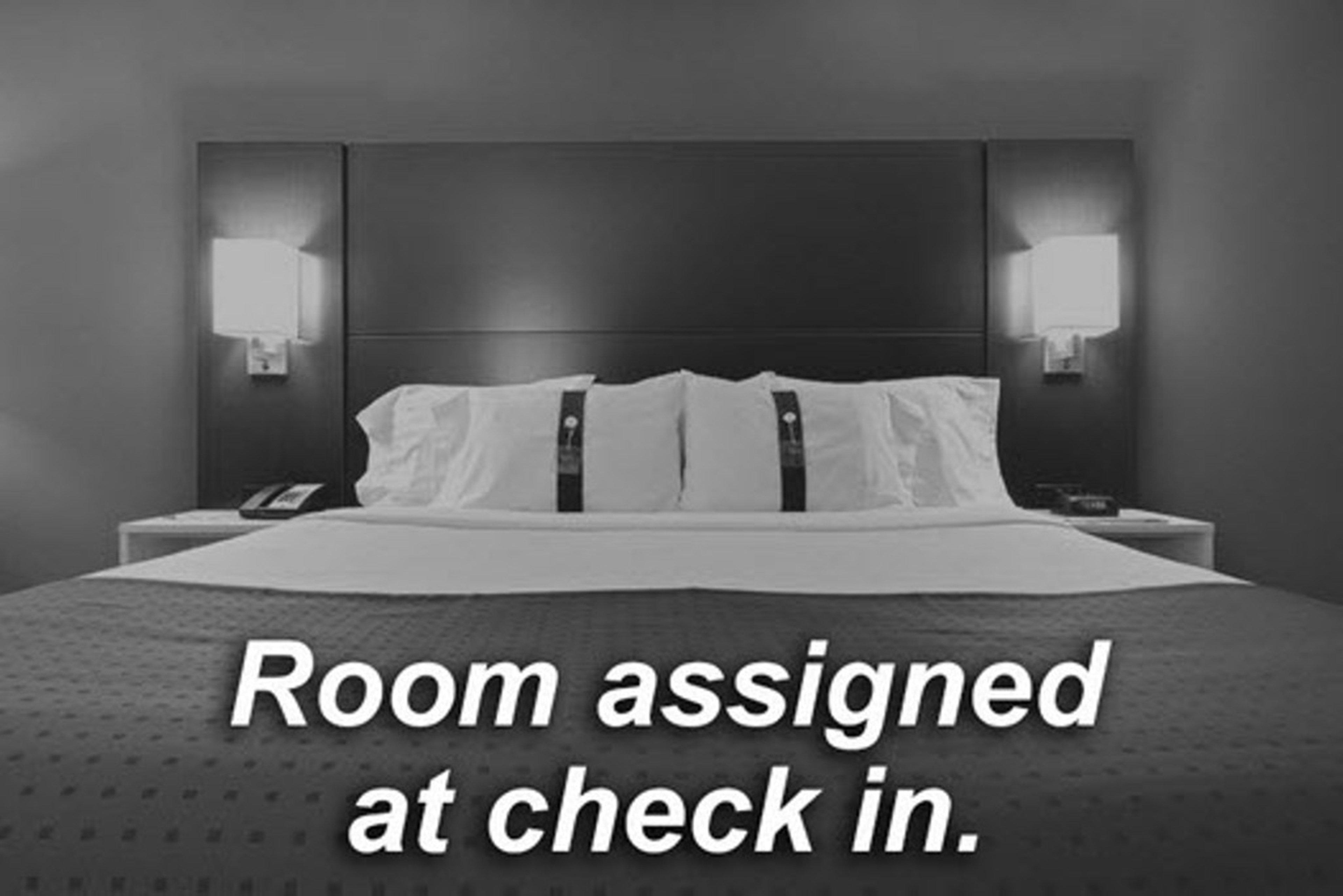Holiday Inn Express & Suites By Ihg Altoona By Ihg Экстерьер фото